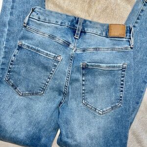 Aeropostale Women's Light Blue Skinny Jeans